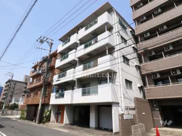 メゾン青柳の外観（南東側から）