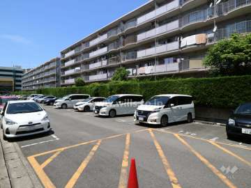 敷地内駐車場（屋外平面式）