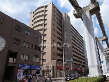 モンセーヌ蛍池ステーションサイドＢ棟（ルシオーレ蛍池B棟）の外観（南東側から）