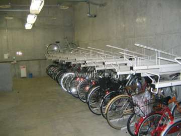 屋内にある駐輪場