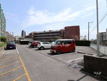 敷地内駐車場（屋外平面式）