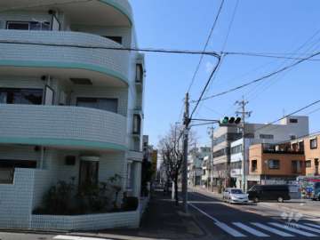 敷地北側前面道路