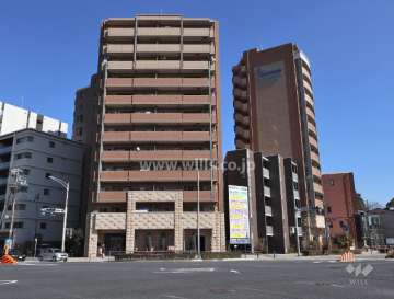 プレサンス覚王山D-STYLE之全景。右奥がⅡ棟です。