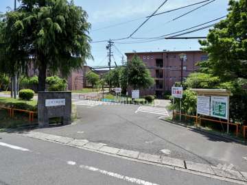 敷地入り口
