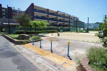 敷地西側にある『振甫公園』