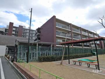 アルバックス覚王山ブランシェの外観(北西側から)