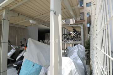 駐輪場とバイク置場