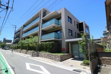 プラウド夙川コートテラスの外観（北東側から）