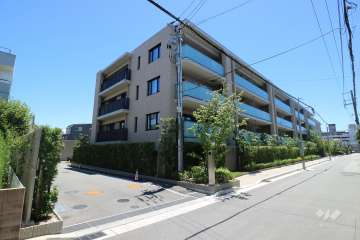 プラウド夙川コートテラスの外観（北西側から）