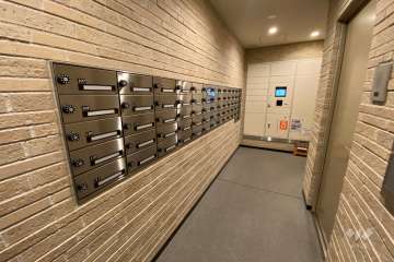 共用ポストと宅配ボックス