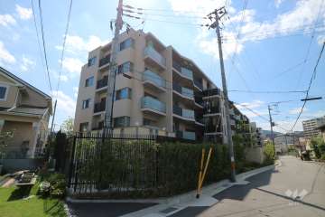 ジオ宝塚南口の外観(北東側から)