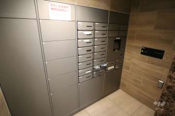 宅配ボックスと共用ポスト