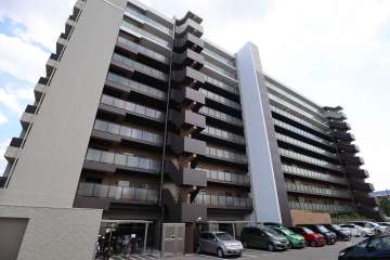 グランドパレス豊中シーズンプレイスの外観(北側から)