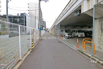 敷地北側の前面道路