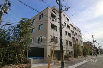 グランドメゾン茨木下中条の外観（北西側から）