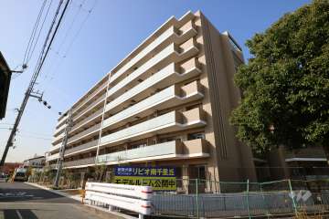 リビオ南千里丘の外観(南東側から)