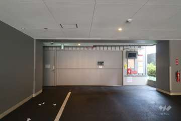 敷地内駐車場（屋内機械式）