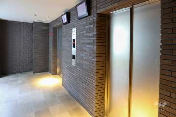 エレベーターホール（エレベーター2基）