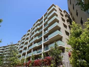 ヴィラス星ヶ丘の森ガーデンヴィラの外観(南東側から)