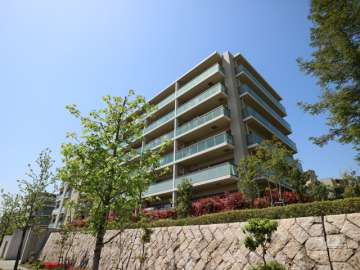 ヴィラス星ヶ丘の森ブライトヴィラの外観(北東側から)