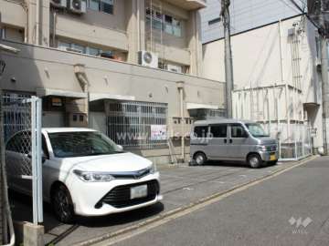 敷地内駐車場（屋外平面式）