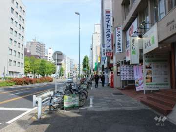 敷地北側の前面道路。