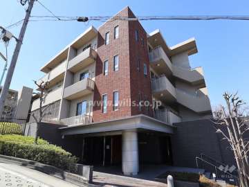 ザ・コート東山元町ヒルトップレジデンス（フロントコート）の外観（東側から）