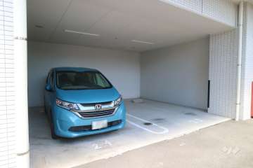 敷地内駐車場（屋内平面式）
