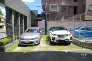 敷地内駐車場（屋外平面式）