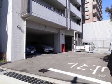 敷地内駐車場（屋外又は屋内平面式）