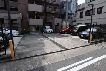 敷地内駐車場（屋外平面式）