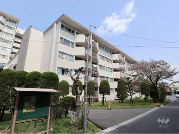 猪子石北住宅3号棟の外観(南西側から)