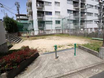 敷地に隣接する大廻間第五公園