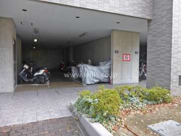 バイク置場、駐輪場