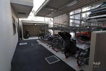 駐輪場とバイク置場