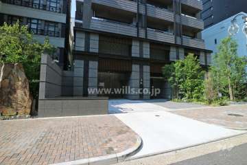 駐車場出入り口