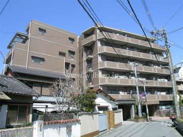 ネオグランデ豊中・南桜塚の外観（南西側から）