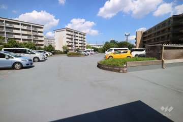 敷地内駐車場（屋外平面式）