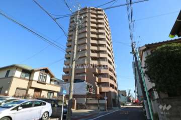 ローレルコート吹上パークサイドの外観(南西側から)