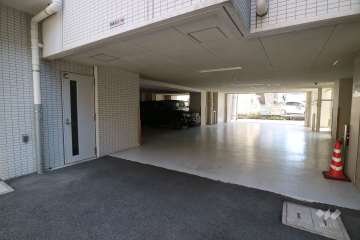 敷地内駐車場（屋内平面式）