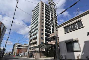 パークホームズ御器所プレアージェの外観(南東側から)