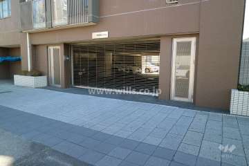 敷地内駐車場（リングシャッター付き）