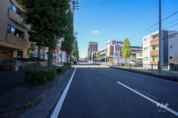 敷地北側は国道153号線です。