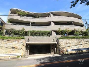 グランドメゾン楽園町の外観（南側から）