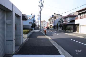 敷地北側の前面道路