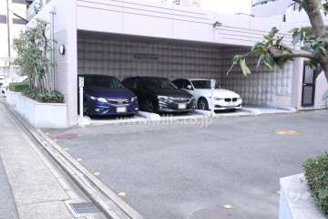 敷地内駐車場（屋内機械式）