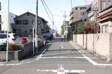 敷地北側の前面道路
