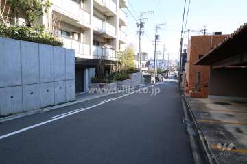 敷地南側前面道路
