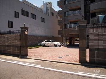 敷地内駐車場