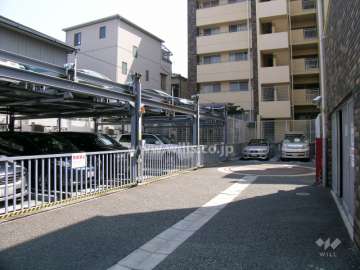 敷地内駐車場（機械式）